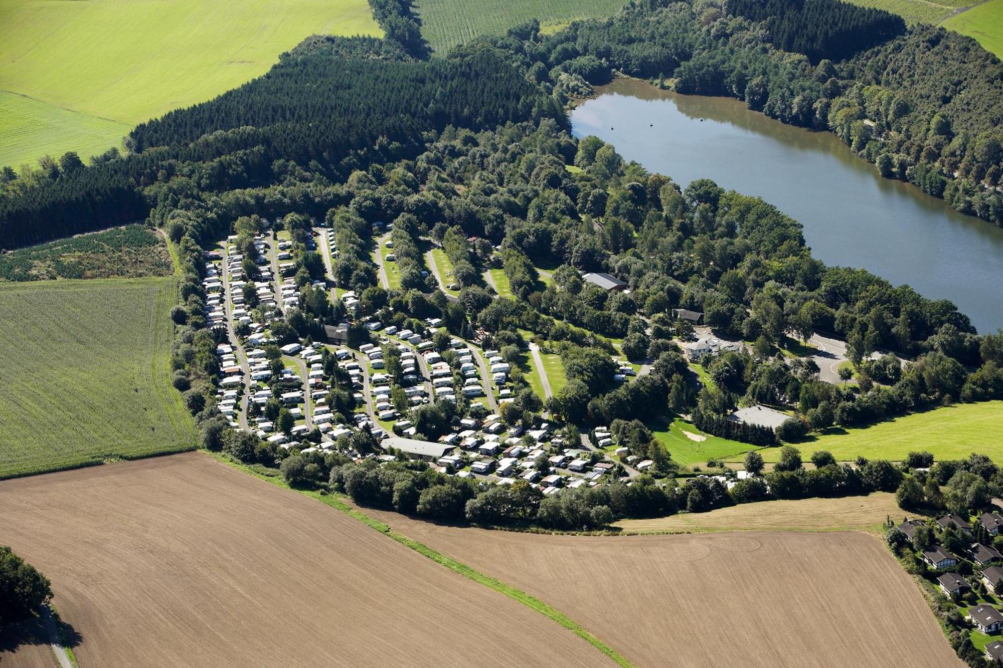 Knaus Campingpark Hennesee Meschede Bagian luar foto